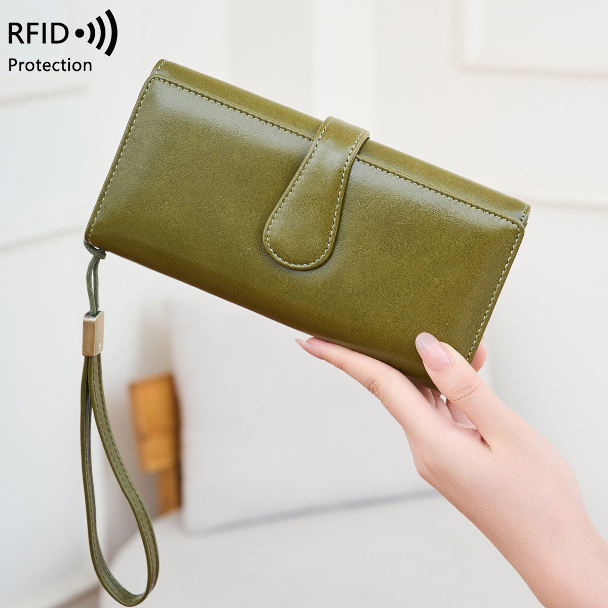 Women's Swiping Vintage Clutch Oil Wax Leather Ladies Wallet