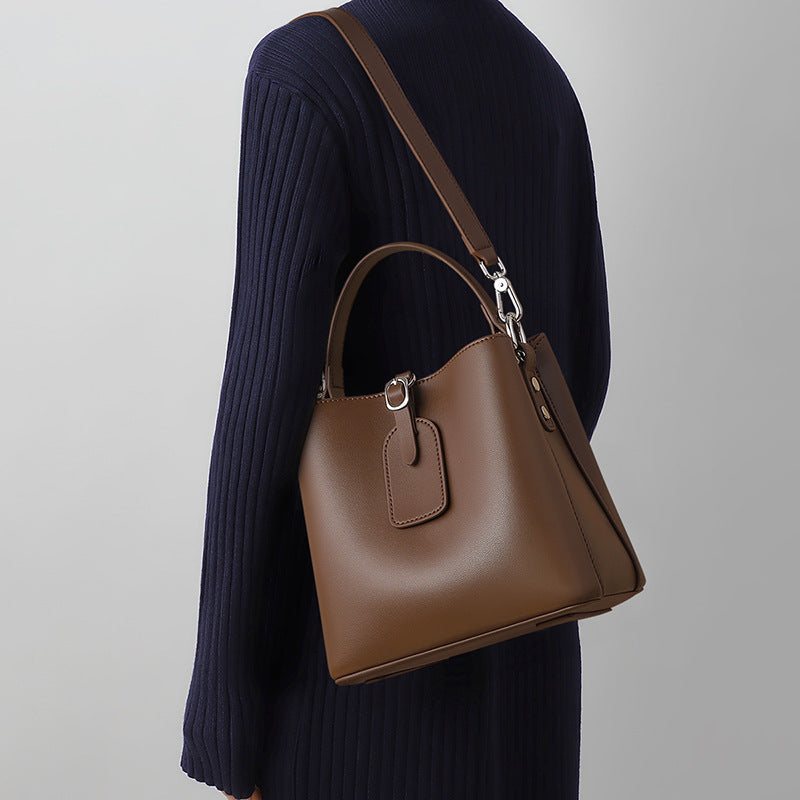 Glamorous Women's High-grade Large Capacity Leather Bucket Bags