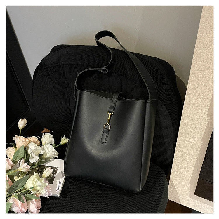 Women's Soft Leather Summer Texture Western Style Trendy Retro Bucket Bags