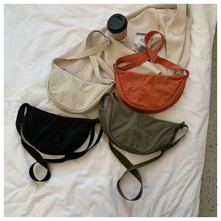 Large Capacity Dumpling Fashion Simple Trend Shoulder Bags