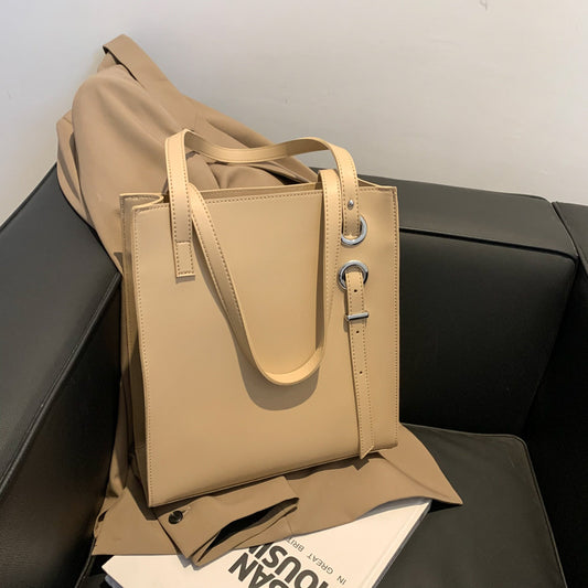 Women's Large Capacity Fashion Retro Commuter Shoulder Bags