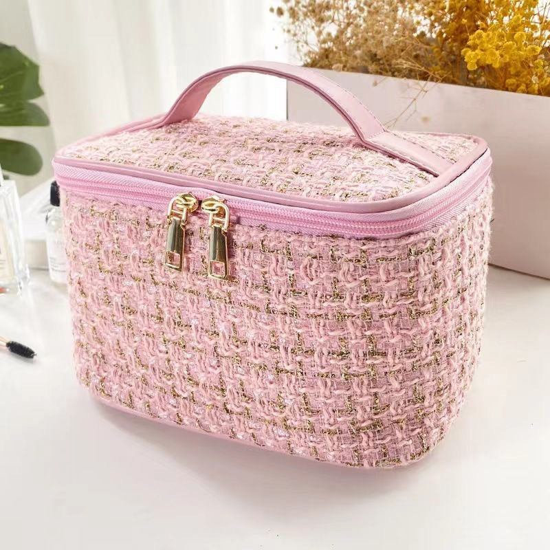 Women's Classic Style Large Capacity High Sense Portable Makeup Bag