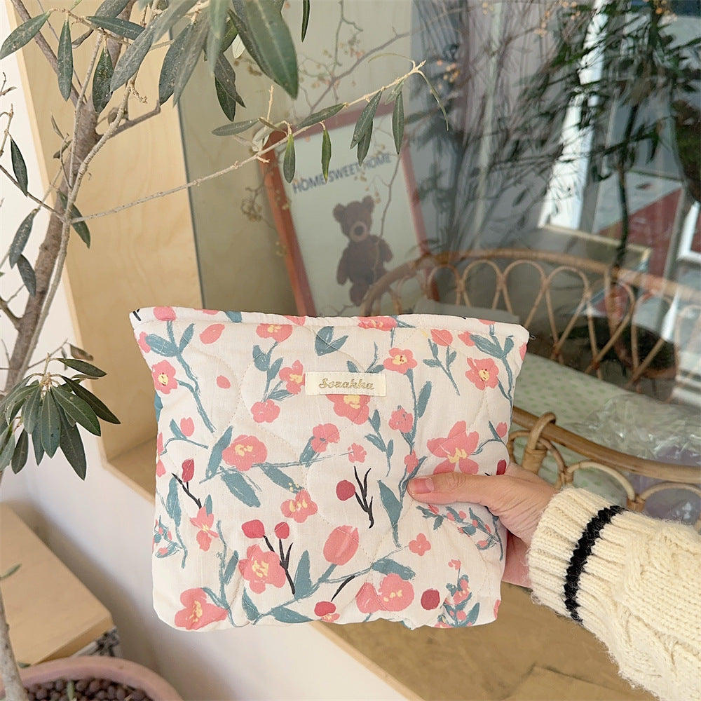 Women's Flower Bear Quilted Liner Clutch Portable Large Cosmetic Bags