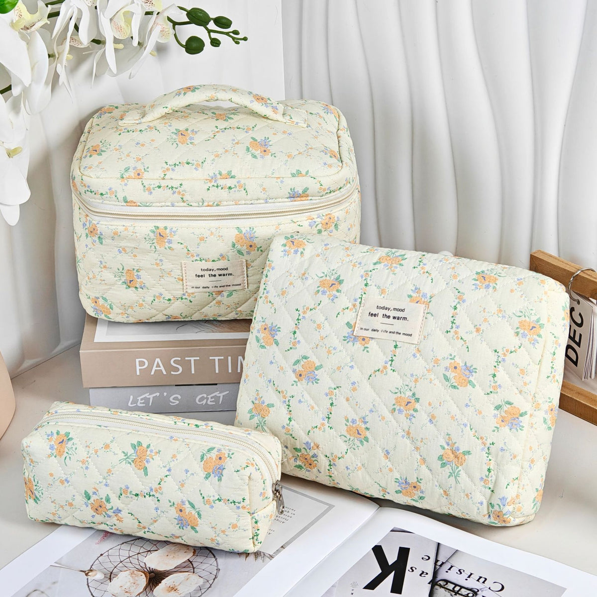 Large Capacity Portable Polyester Cotton Thickened Makeup Bag