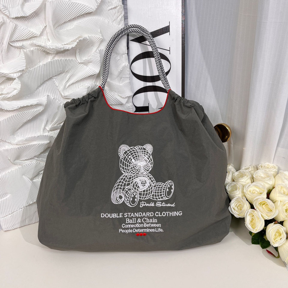 Embroidered Shopping With Flowers Plants On The Upper Body Niche Women's Shoulder Bag
