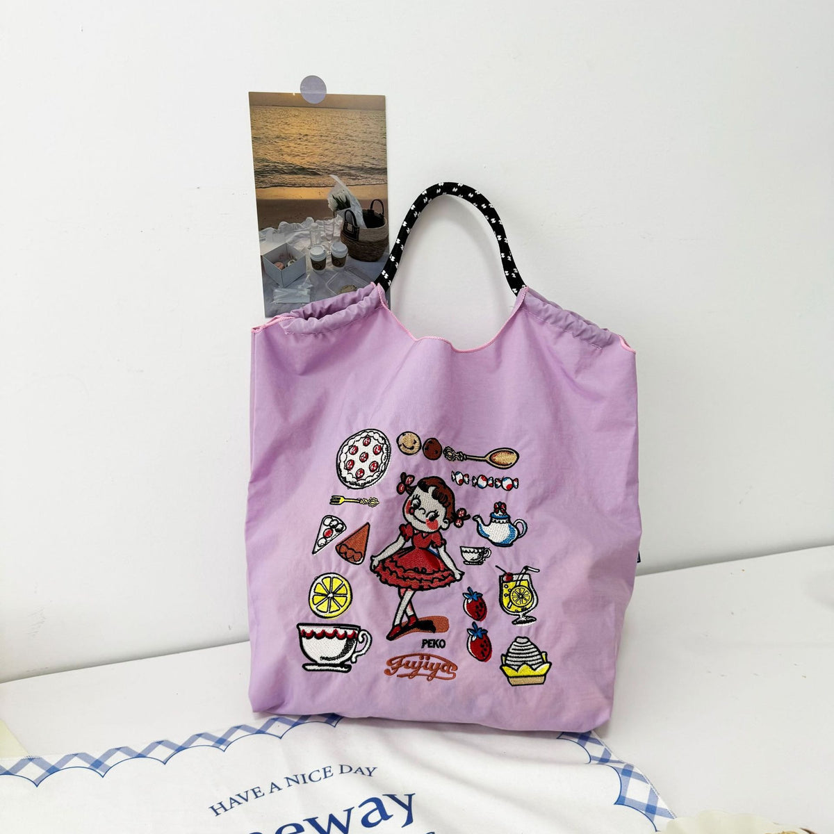 Embroidered Shopping With Flowers Plants On The Upper Body Niche Women's Shoulder Bag