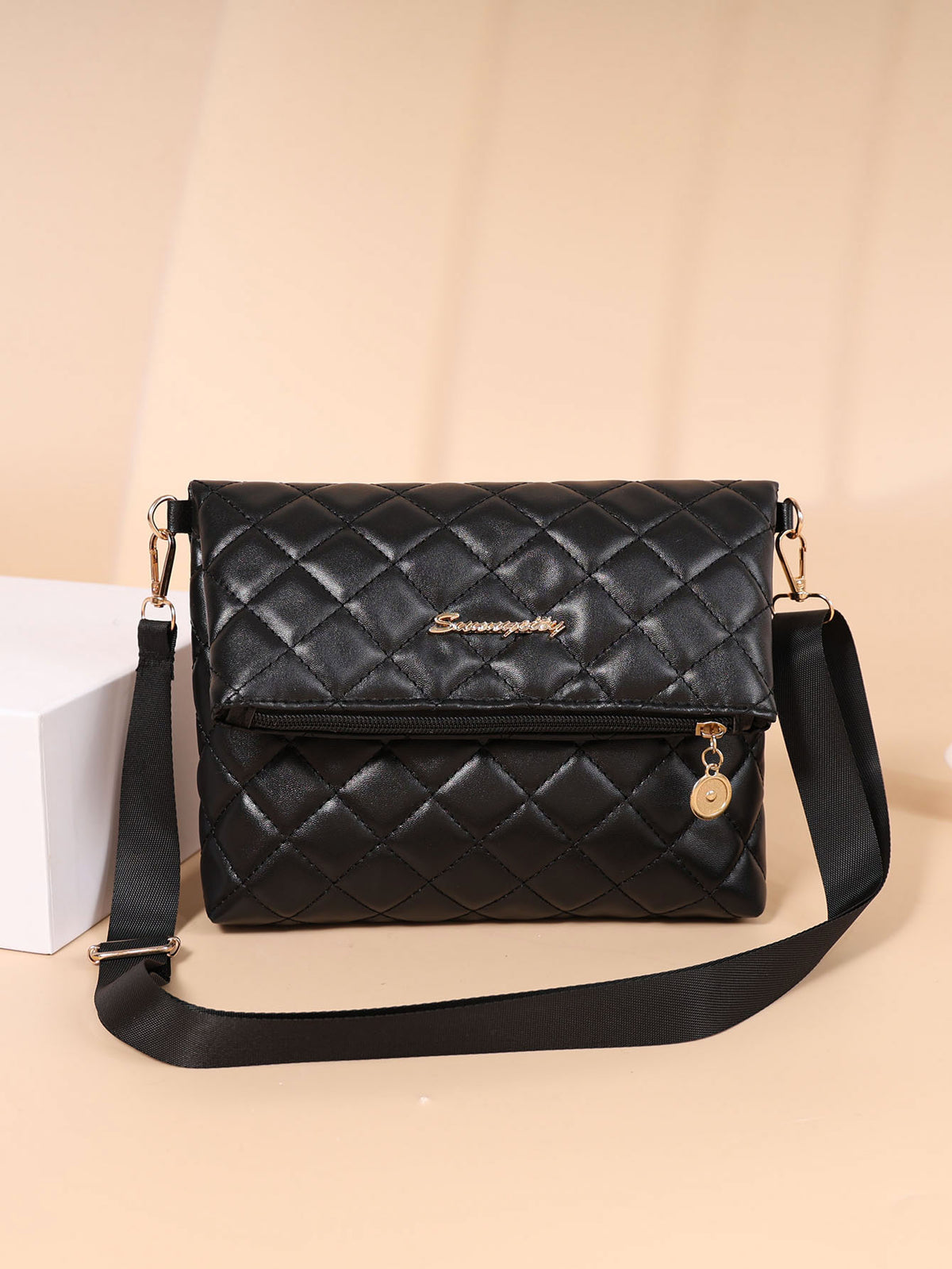 Women's Fresh Simple Woven Large Capacity Stitching Women's Messenger Bag