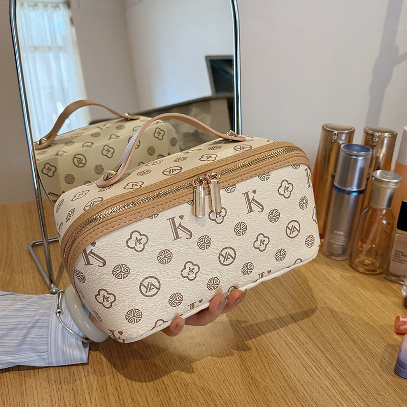 Presbyopic Large Capacity Partition Storage Hand Makeup Bag