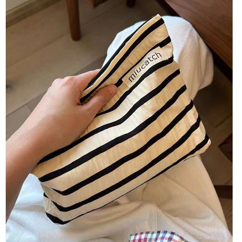 Large Capacity Portable Fresh Floral Buggy Cosmetic Bags