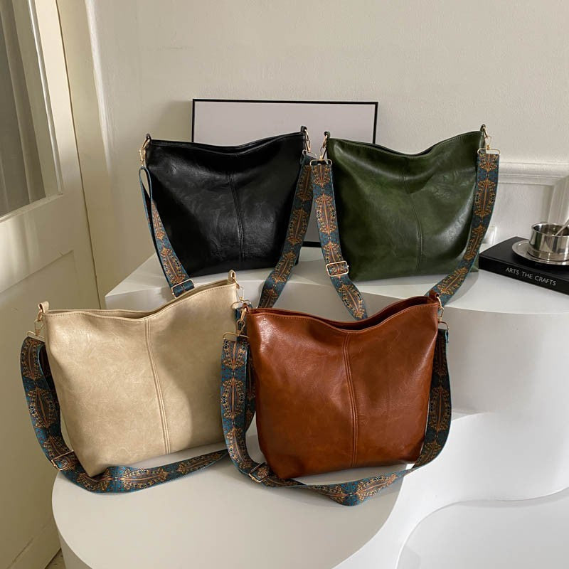 Women's Large Capacity Retro Broadband Advanced Texture Bucket Bags