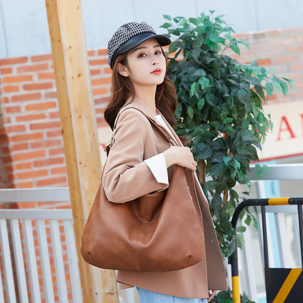 Women's Fashionable Mother Large Capacity Soft Leather Bags