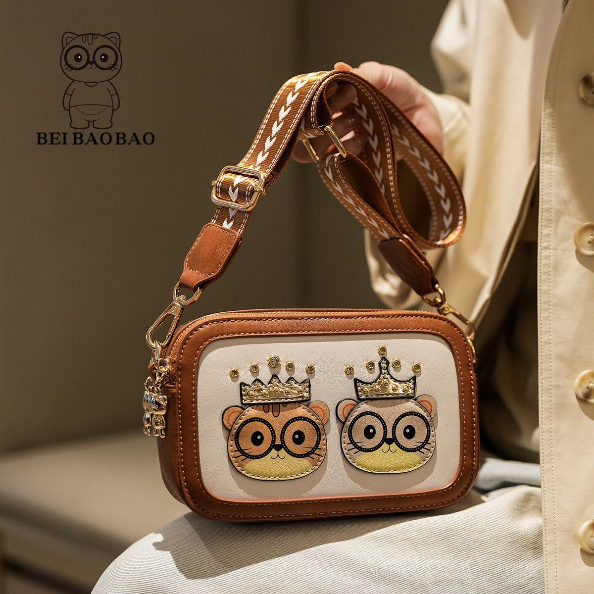 Women's Source Cartoon Cat Fashion Color Contrast Commuter Shoulder Bags