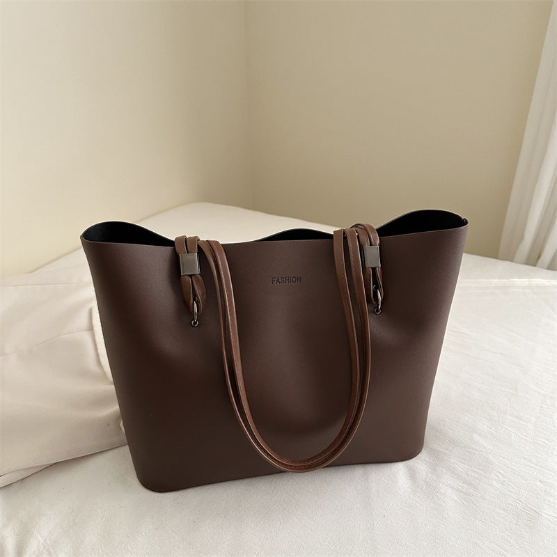 Women's Capacity Fashion Retro Oil Wax Leather Solid Color Tote Bags