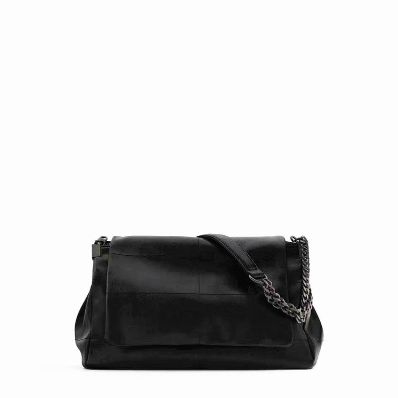 Women's Large Capacity Commuter Chain Black Rock Shoulder Bags