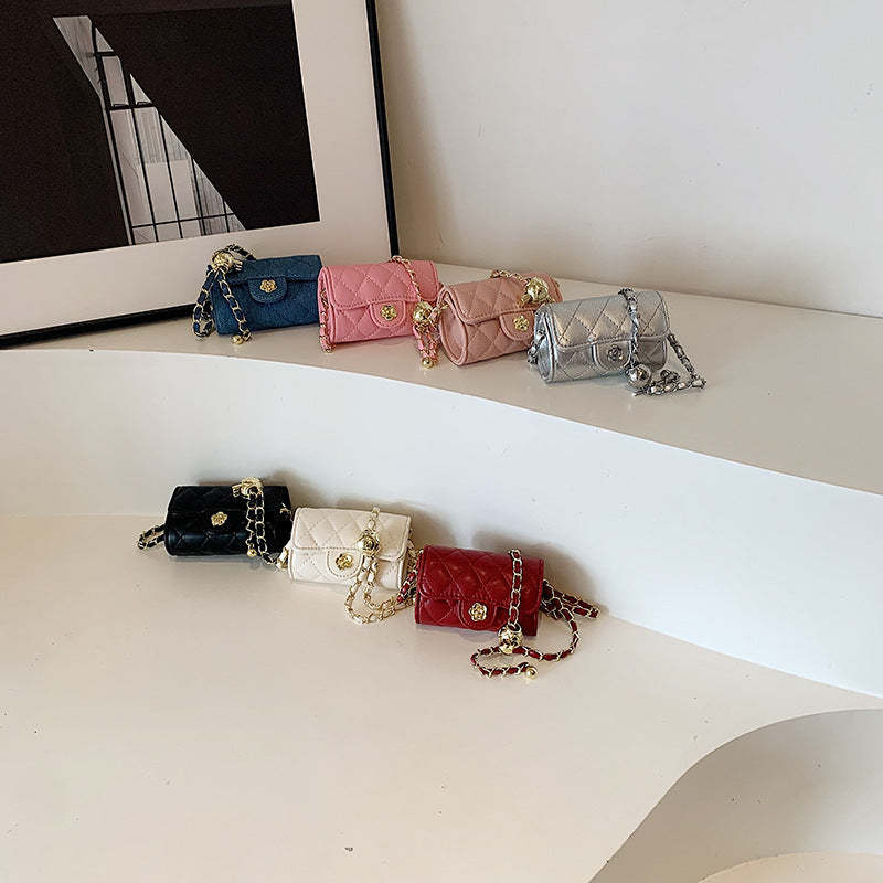 Women's Classic Style Diamond Embroidery Thread Golden Women's Messenger Bag