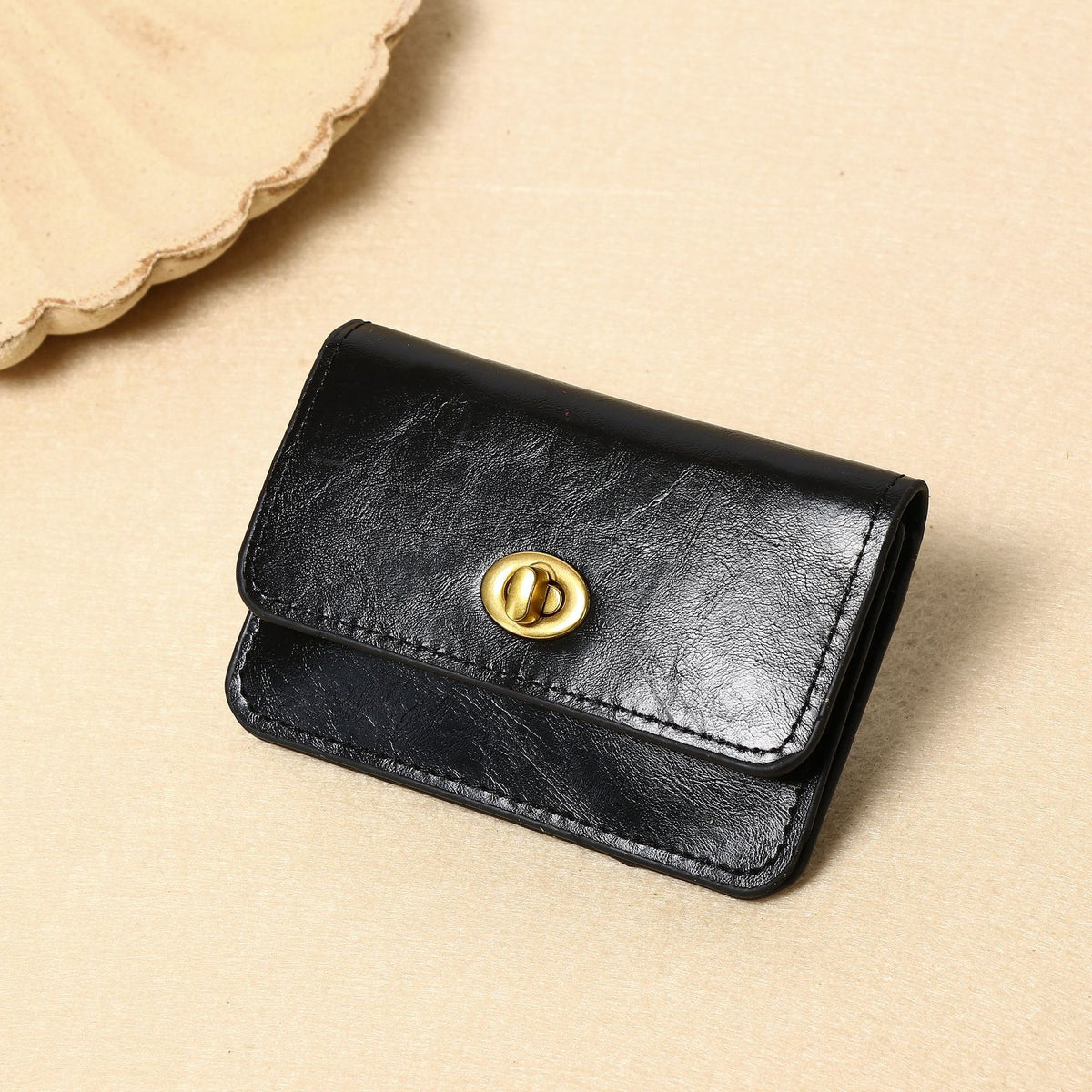Women's Korean Style Simple Solid Color Retro High Lock