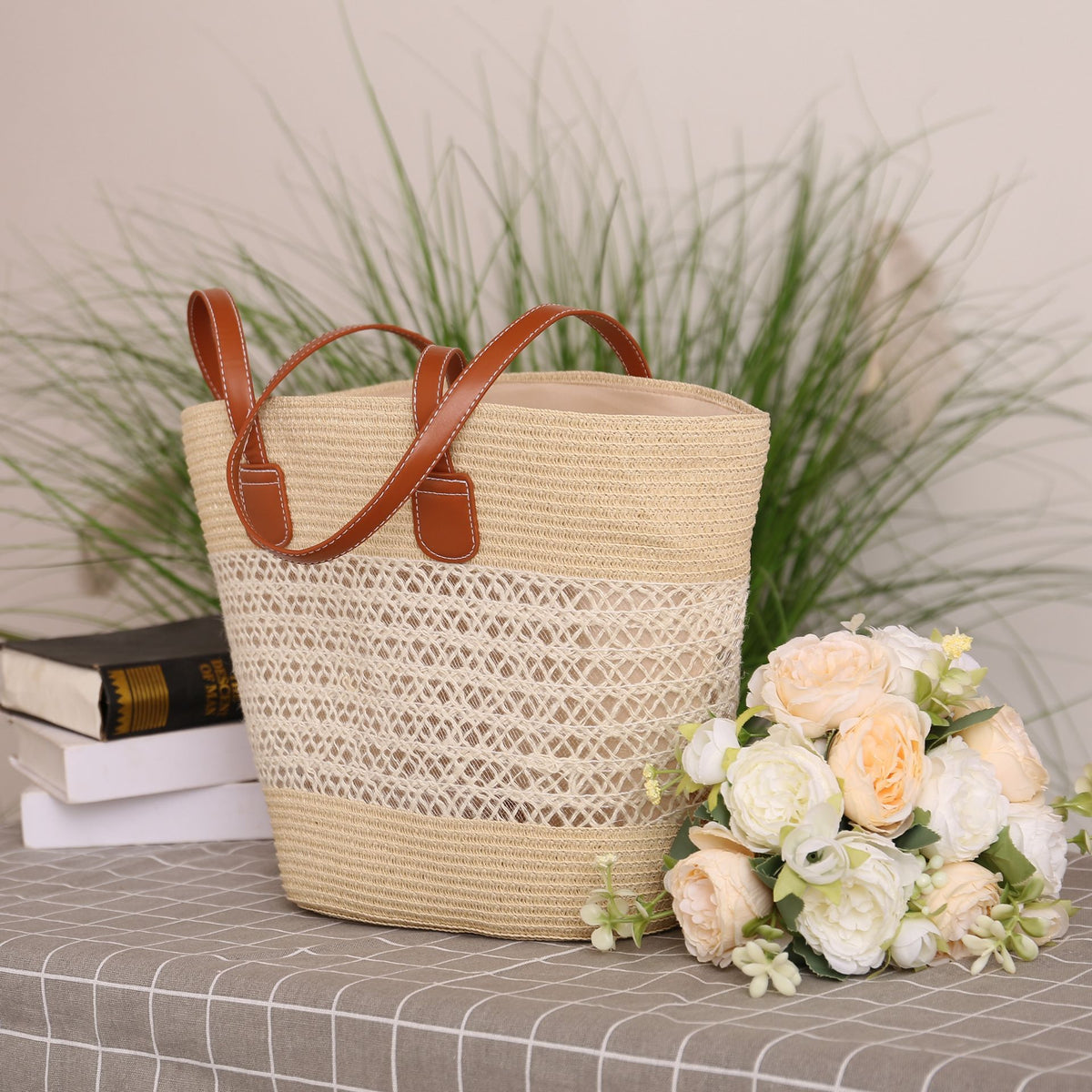 Source Discount Large Capacity Straw Woven Women's Shoulder Bag