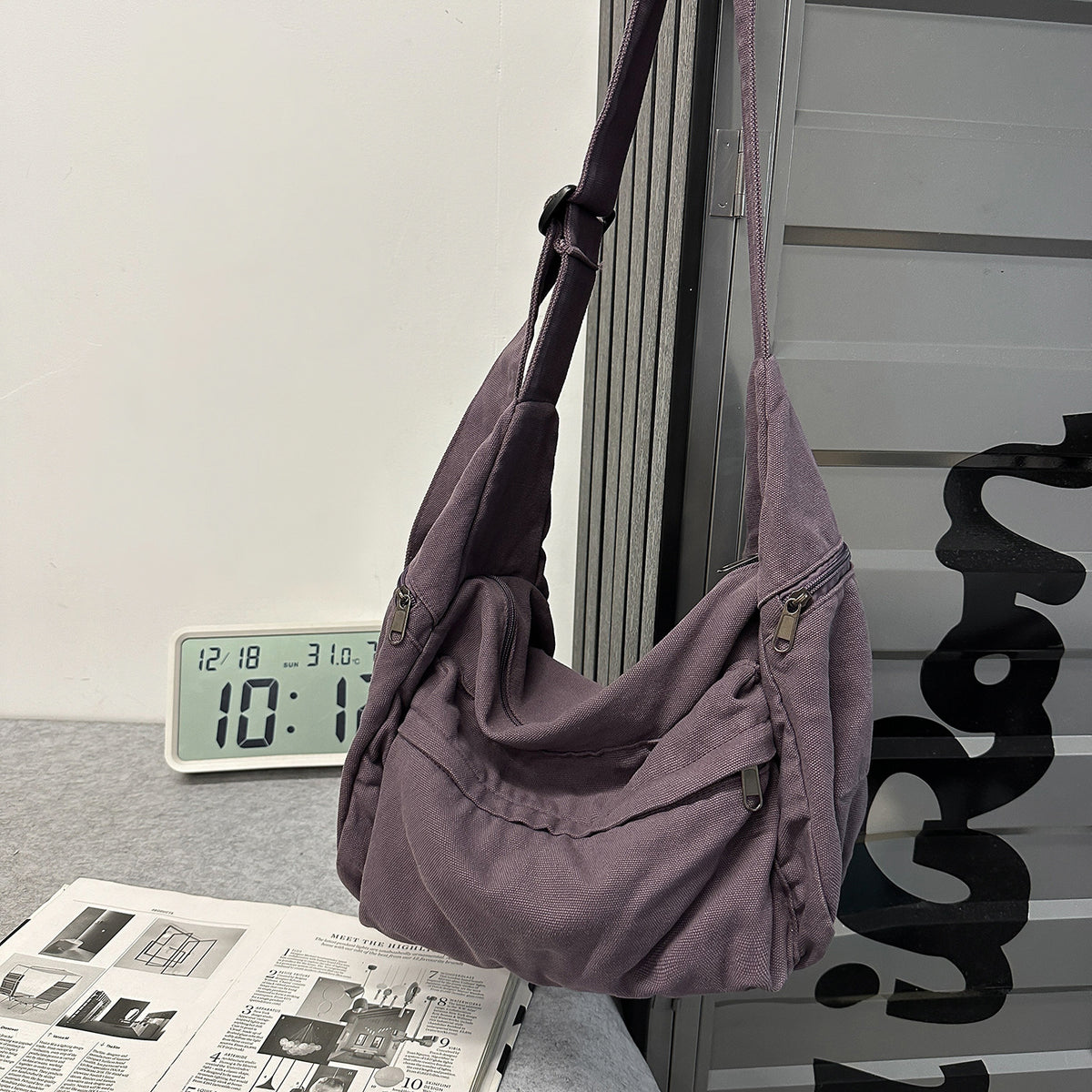 Simple Leisure Washed-out Canvas Practical Commuter Women's Messenger Bag