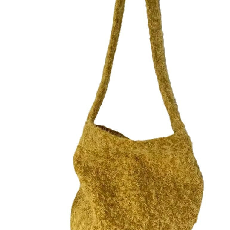Women's Cross Body Fur Large Capacity Versatile Commuter Women's Shoulder Bag