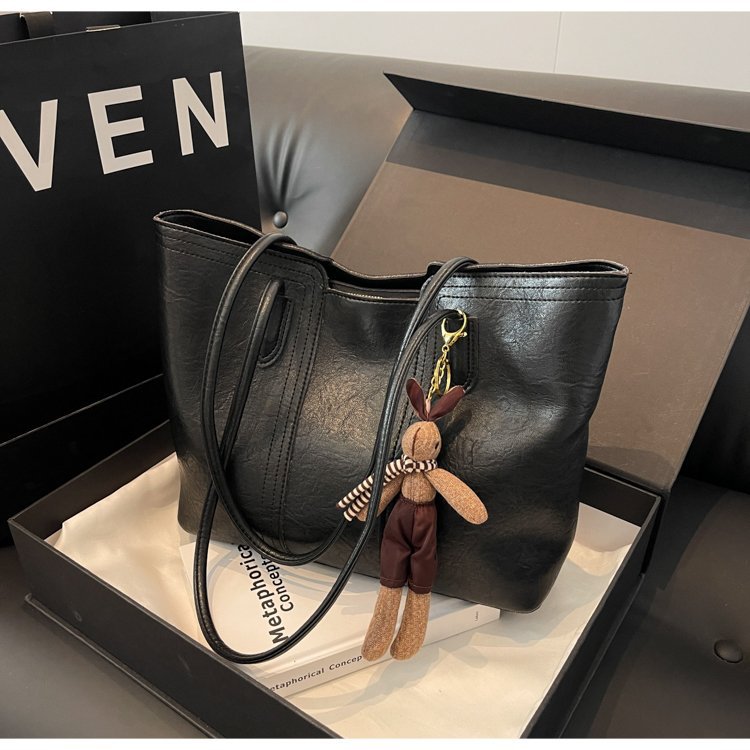 Women's Style Spring Simple Retro Texture Class Underarm Shoulder Bags