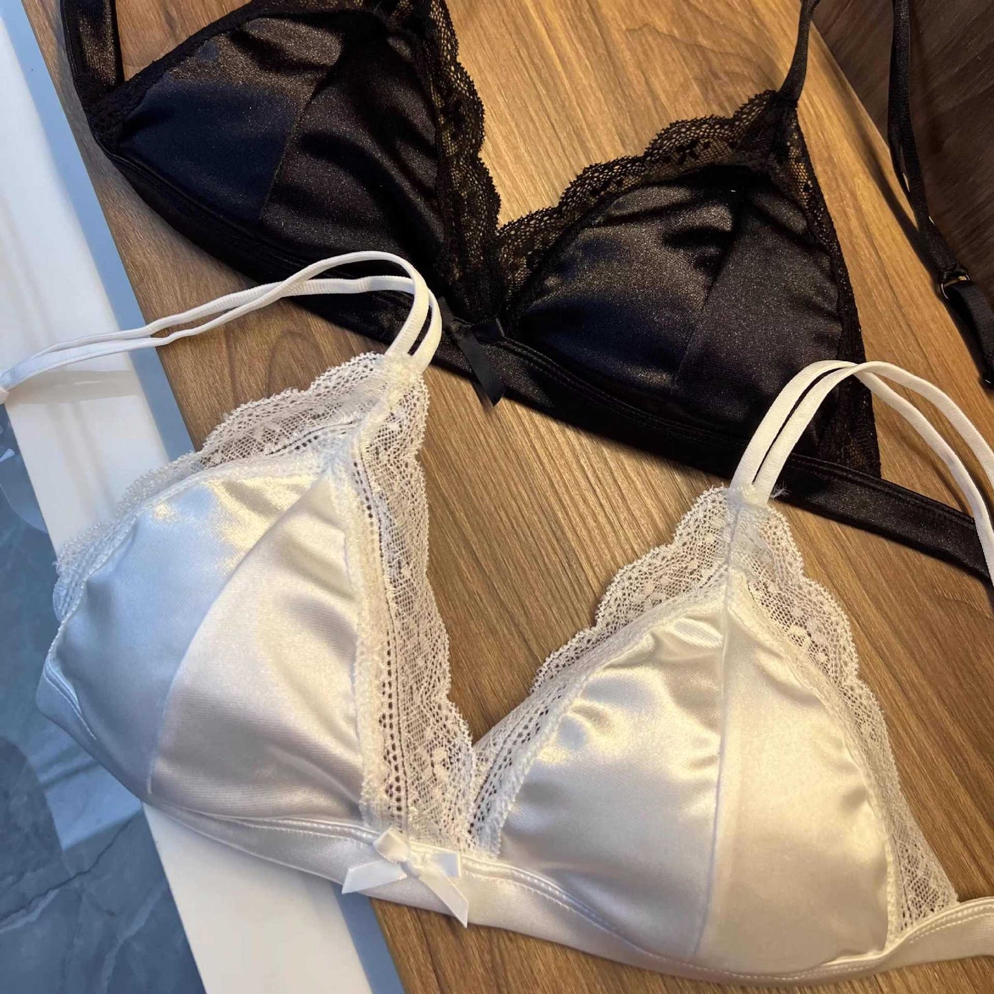 Women's Lace No Steel Ring Triangle Cup Push Bras